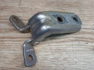 петля двери Chevrolet Malibu 9 поколение 2018, 13501716