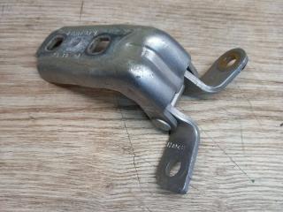 петля двери Chevrolet Malibu 9 поколение 2018, 13501716