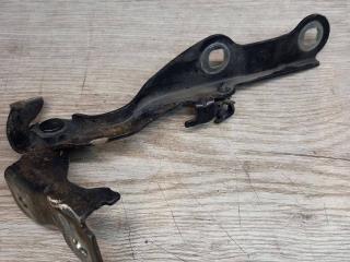 петля капота левая Chevrolet Cruze 1 поколение [рестайлинг] 2014, 1.8 л., бензин, 95406038