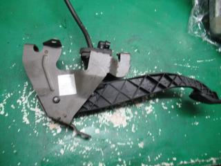 цилиндр сцепления главный Volkswagen Transporter T5 2008, 1.9 л., TDi, дизель, МКПП, 7H1721059K