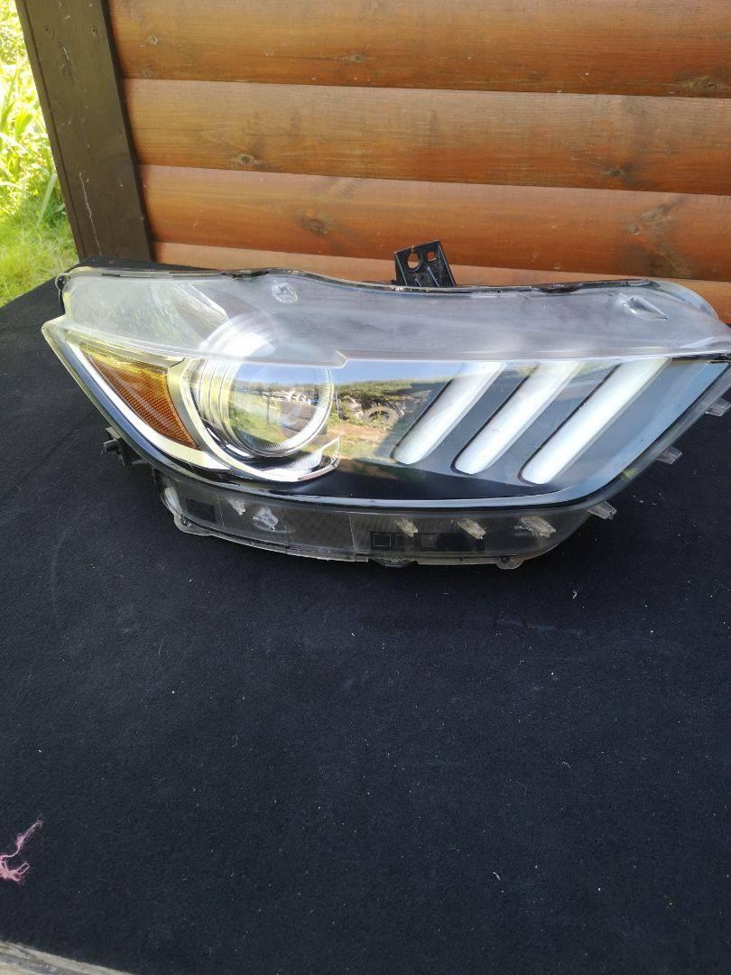 фара правая Ford Mustang 6 поколение S550 2017, 5.0 л., бензин, АКПП, FR3B13005B, FR3B13005C, FR3B13005D - фото №1