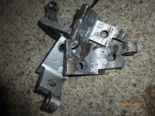 петля двери Volkswagen Polo 3 поколение 1999, 1.4 л., i, бензин, МКПП, универсал