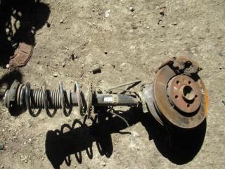 стойка передняя правая Volkswagen Polo 4 поколение 2002, 1.4 л., i, бензин