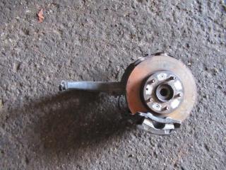 ступица передняя левая Mazda 6 GG 2003, 1.8 л., i, бензин