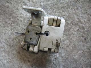 петля двери Mercedes-Benz Sprinter 2 поколение (W906) 2008, A9067400037, A9067400237