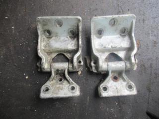 петля двери Mercedes-Benz Vito W638 1998