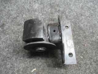 подушка крепления двигателя Mazda MPV 2 поколение [рестайлинг] 2005, 2.0 л., дизель, минивэн, 4F22