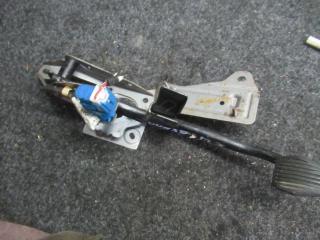 педаль тормоза Mazda Scrum 3 поколение 2004, 1.6 л., i, бензин, МКПП, хетчбэк 5 дв.