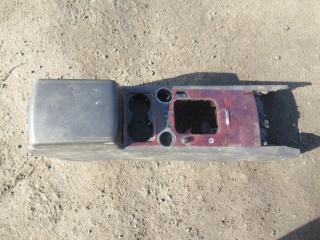 подлокотник Volkswagen Touareg 1 поколение 2005, 3.0 л., TDi, дизель, МКПП, внедорожник 5 дв.