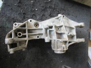 кронштейн генератора Volkswagen Passat B5 1999, 1.8 л., бензин, 058145523C