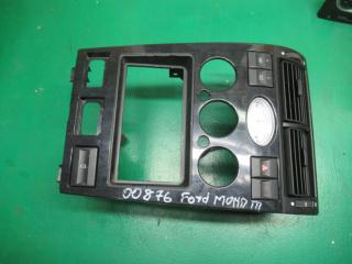рамка под магнитолу Ford Mondeo 3 поколение 2001, 1.8 л., i, бензин, МКПП, хетчбэк 5 дв.