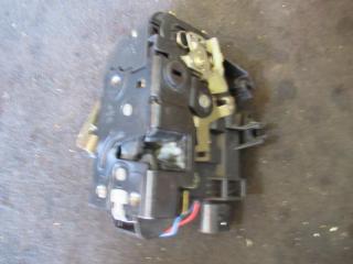 замок двери передней левой Audi A6 4B/C5 1999, 1.8 л., i, бензин, МКПП, седан