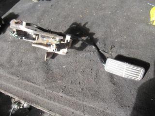 педаль Mazda MPV 2 поколение [рестайлинг] 2004, 2.0 л., TD, дизель, МКПП, минивэн