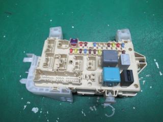 блок предохранителей Toyota Corolla Verso 2 поколение AR10 2007, 2.2 л., дизель, МКПП, минивэн, 07011122044703