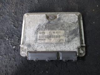 блок управления двигателем Volkswagen Golf 3 поколение 2000, 2.3 л., бензин, 071906018R, 0261206176