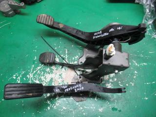 узел педальный (блок педалей) Dacia Sandero 1 поколение 2009, 1.4 л., i, бензин, МКПП, хетчбэк 5 дв., 465106846R