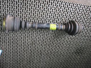 полуось передняя левая (приводной вал, ШРУС) Audi A4 B5 1997, 1.8 л., i, бензин, АКПП, седан, 8D0407271A