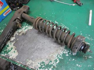 стойка задняя Mitsubishi Carisma 1 поколение [рестайлинг] 2002, 1.6 л., i, бензин, МКПП, седан