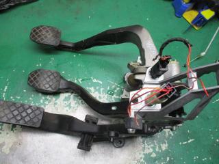узел педальный (блок педалей) Volkswagen Passat B5 1997, 1.9 л., TDi, дизель, МКПП, седан, 8D1721117E