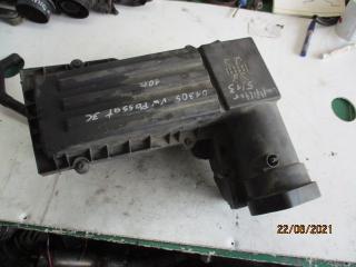 корпус воздушного фильтра Volkswagen Passat B7 2011, 2.0 л., TDi, дизель, АКПП, универсал, 3K0129601