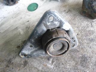 подушка крепления двигателя Volkswagen Lupo 1 поколение 1999, 1.2 л., TDi, дизель, АКПП, хетчбэк 5 дв.