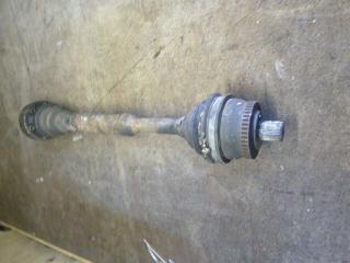 полуось передняя левая (приводной вал, ШРУС) Volkswagen Passat B5 1997, 1.6 л., i, бензин, МКПП, универсал