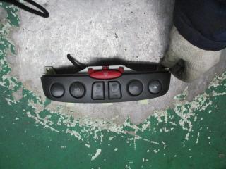 кнопка стеклоподъемника Fiat Punto 2 поколение [рестайлинг] 2004, 1.2 л., i, бензин, МКПП, хетчбэк 5 дв., 735359889