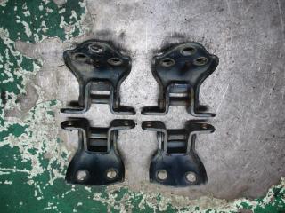 петля двери Hyundai Galloper 2 поколение 2000, 2.5 л., дизель, МКПП, внедорожник 5 дв.