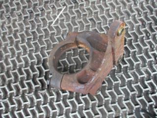 кронштейн полуоси Volvo V70 2 поколение [рестайлинг] 2005, 2.4 л., дизель, МКПП, универсал, 9143465