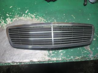 решетка радиатора Mercedes-Benz C-Класс W203/S203/CL203 [рестайлинг] 2004, 2.2 л., дизель, АКПП, универсал, A2038800483