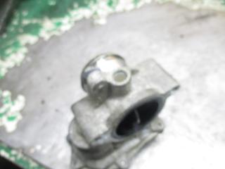 заслонка дроссельная Skoda Roomster 1 поколение 2010, 1.6 л., дизель, МКПП, фургон, 03L128063J