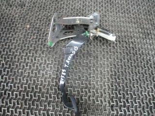 педаль сцепления Toyota Avensis 1 поколение (T220) [рестайлинг] 2002, 2.0 л., дизель, МКПП, универсал