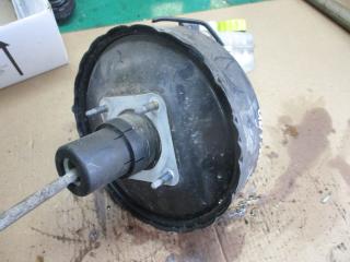 вакуумный усилитель тормозов Volkswagen Polo 4 поколение 2003, 1.2 л., бензин, МКПП, хетчбэк 5 дв., 6Q1614105AD