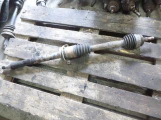 полуось передняя правая (приводной вал, ШРУС) Mercedes-Benz A-Класс W168 2001, 1.4 л., бензин, МКПП, минивэн