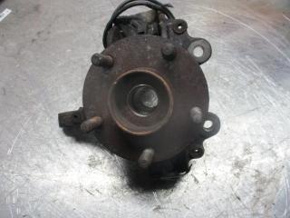 ступица передняя правая Ford C-Max 1 поколение 2005, 2.0 л., дизель, МКПП, минивэн