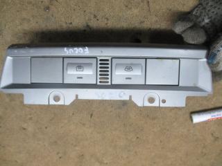 кнопка обогрева заднего стекла Ford Focus 2 поколение 2008, 1.6 л., бензин, МКПП, хетчбэк 5 дв.