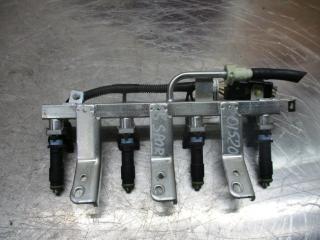 форсунка Chevrolet Spark M300 2011, 1.0 л., бензин, МКПП, хетчбэк 5 дв., 96800843