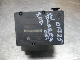 блок ABS Volkswagen Touareg 1 поколение 2005, 3.0 л., дизель, АКПП, хетчбэк 5 дв., 7L0614111H
