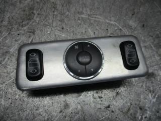 кнопка стеклоподъемника Mercedes-Benz M-Класс W163 [рестайлинг] 2003, 2.7 л., дизель, АКПП, внедорожник 5 дв., A1638200526