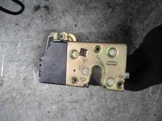 замок двери передней правой Peugeot 307 1 поколение 2005, 1.6 л., бензин, МКПП, универсал