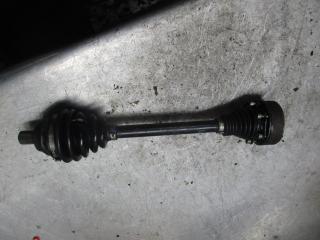 полуось передняя левая (приводной вал, ШРУС) Volkswagen Caddy 3 поколение 2005, 1.9 л., дизель