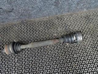 полуось передняя левая (приводной вал, ШРУС) Volkswagen Passat B5 [рестайлинг] 2004, 1.6 л., бензин, МКПП, седан