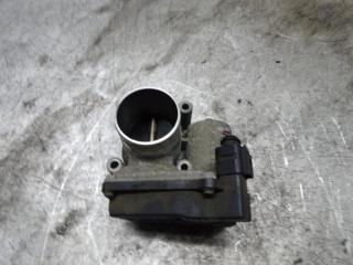 заслонка дроссельная Volkswagen Polo 4 поколение [рестайлинг] 2006, 1.2 л., бензин, МКПП, хетчбэк 5 дв., 03D133062E