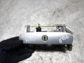 ручка крышки багажника Volkswagen Polo 4 поколение 2003, 1.9 л., дизель, МКПП, хетчбэк 5 дв., 6Q6827565B