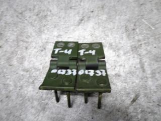 петля крышки багажника Volkswagen Transporter T4 1995, 2.4 л., дизель, МКПП, микроавтобус, 701829641E