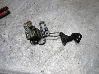 петля двери Volkswagen Touran 1 поколение 2005, 1K0831412P