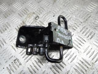 петля двери Volkswagen Touareg 1 поколение 2005, 3.0 л., дизель, МКПП, внедорожник 5 дв., 7L0831411A