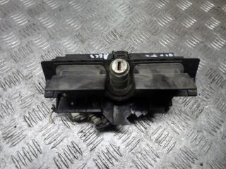 ручка крышки багажника Audi A6 4B/C5 1998, 2.4 л., бензин, МКПП, универсал, 4B0827565H