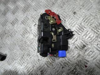 замок двери задней левой Volkswagen Touran 1 поколение 2005, 7L0839015