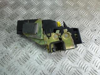 замок двери передней правой Volvo V40 1 поколение 1999